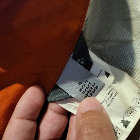 MOUNTAIN Equipment Co-op Soft Shell Rain Jacket Orange(see photo for measurement - Picture 4 of 7
